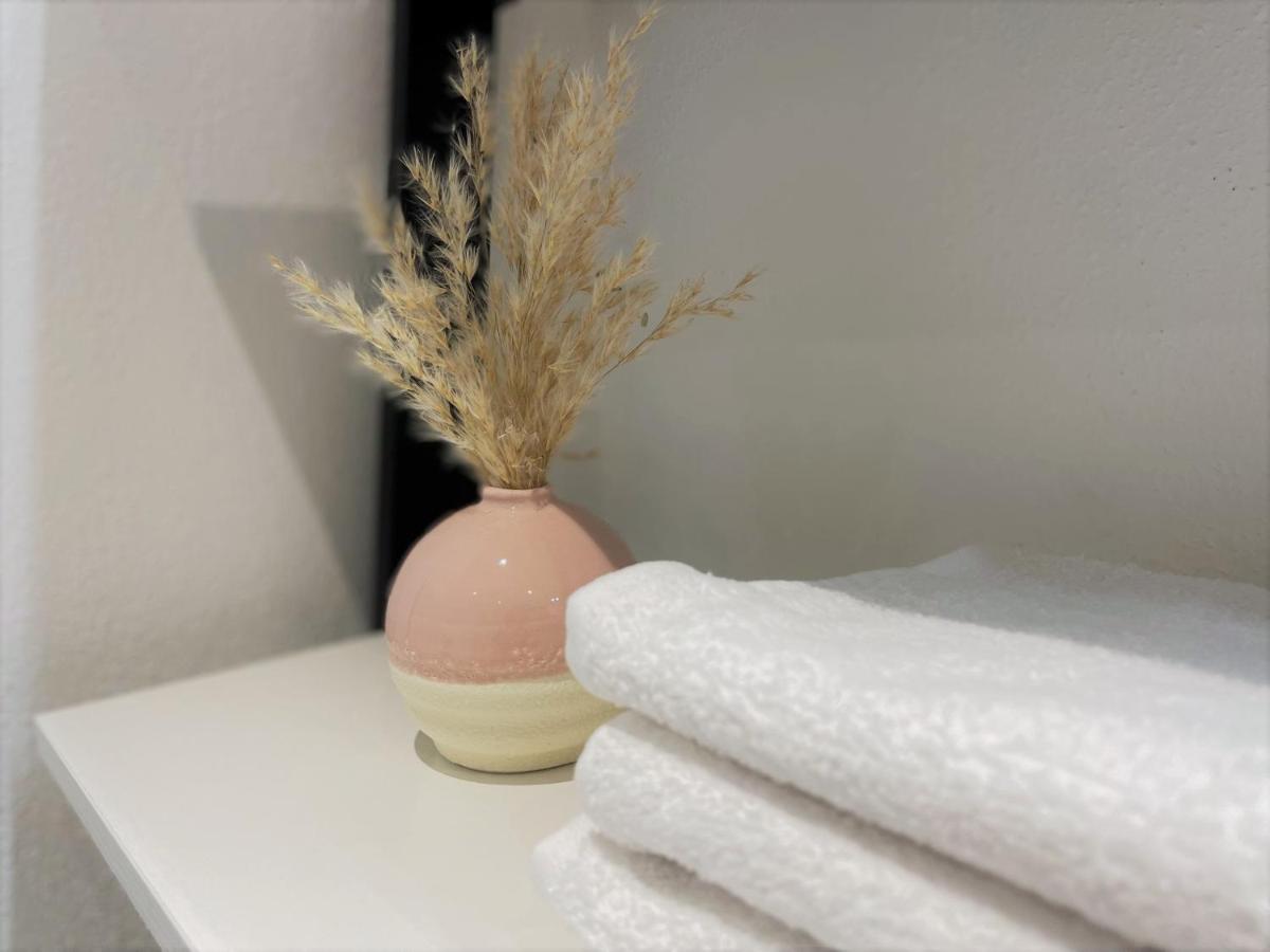 Bunter Hund Apartments - Zentrales Apartment, Parkplatz, Wintergarten, Kinderzimmer ローテンブルク・オプ・デア・タウバー エクステリア 写真
