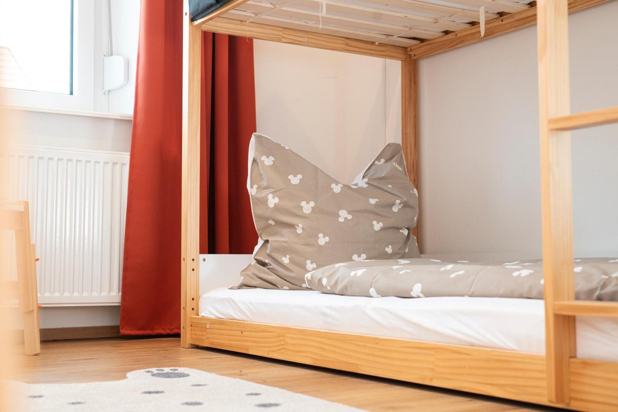 Bunter Hund Apartments - Zentrales Apartment, Parkplatz, Wintergarten, Kinderzimmer ローテンブルク・オプ・デア・タウバー エクステリア 写真