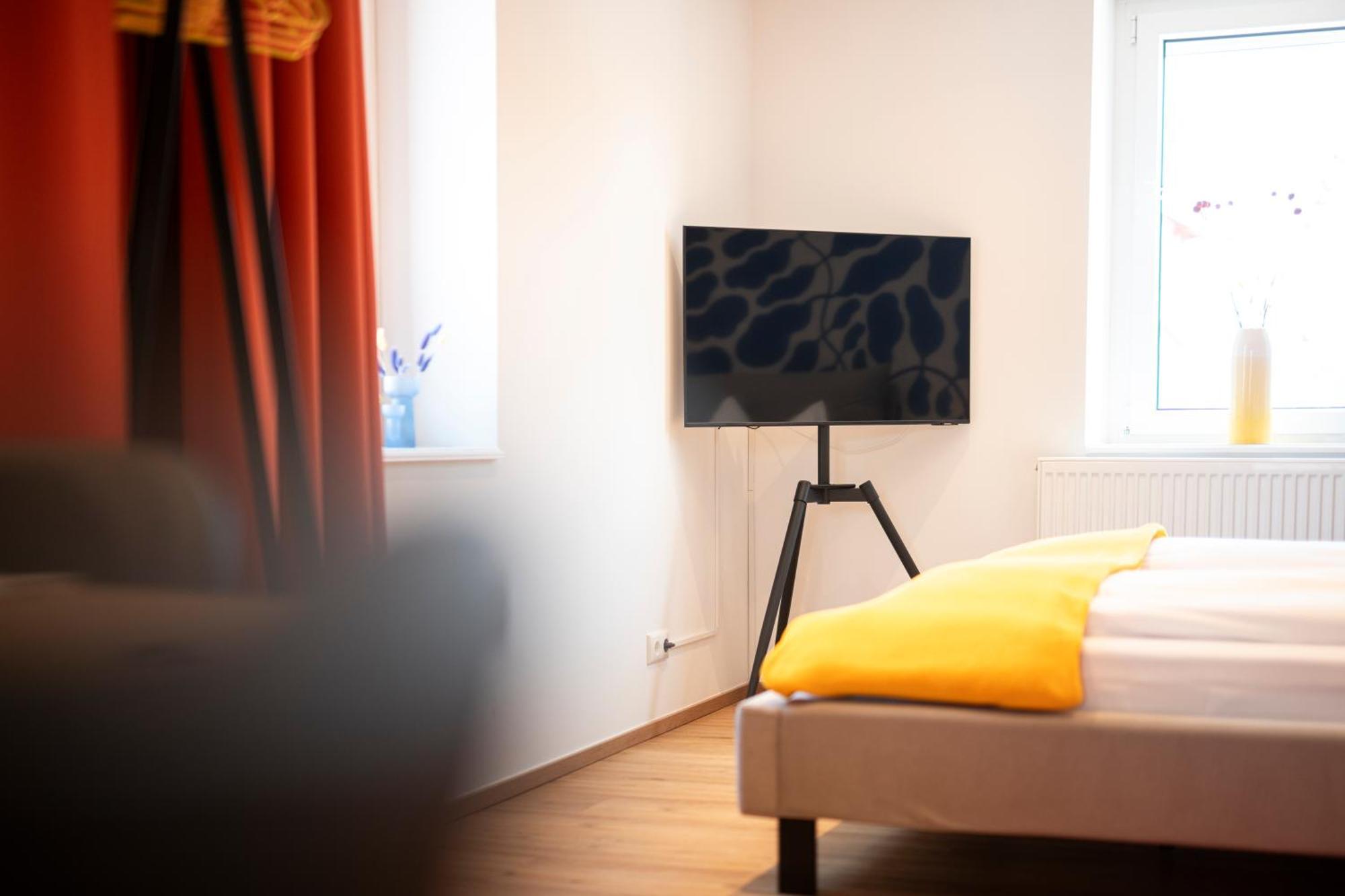 Bunter Hund Apartments - Zentrales Apartment, Parkplatz, Wintergarten, Kinderzimmer ローテンブルク・オプ・デア・タウバー エクステリア 写真